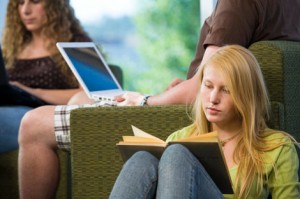 Student_reading_470px